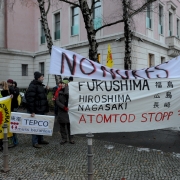 2012-12-17  Kundgebung vor der japanischen Botschaft